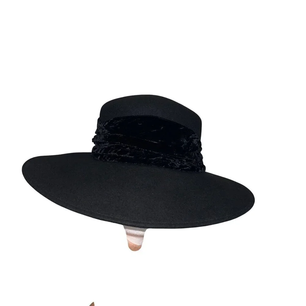 Vintage Womens Hat Size Medium Black Velvet Band Wool Italy